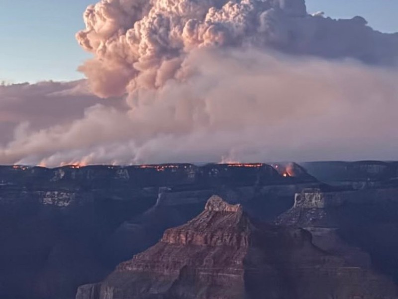 Gobernadora de Arizona exige investigación por incendio en Gran Cañón