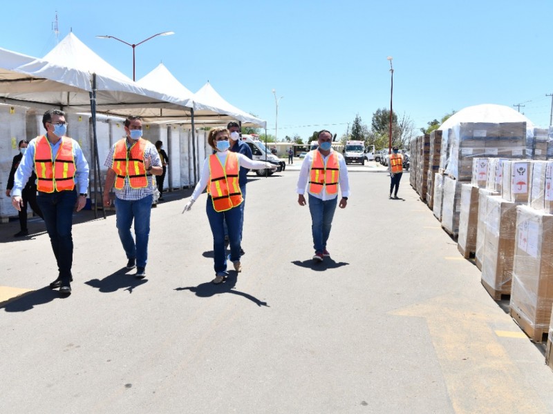 Gobernadora supervisa inicio de entrega de equipamiento médico