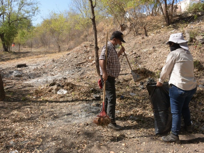 Gobierno de Culiacán realiza trabajos de limpieza en basurero clandestino