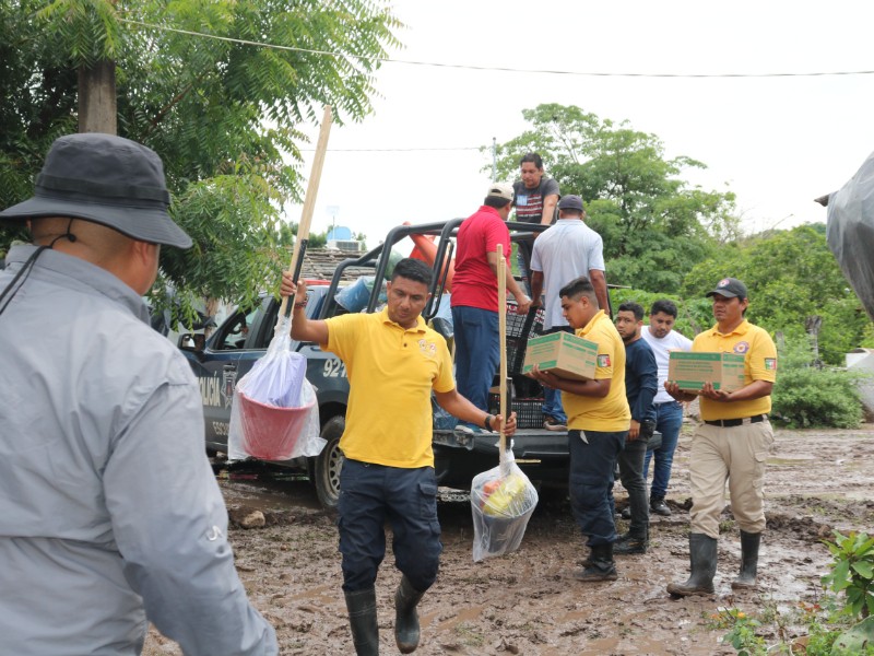 Gobierno de Escuinapa apoya a habitantes la Campana tras Inundaciones