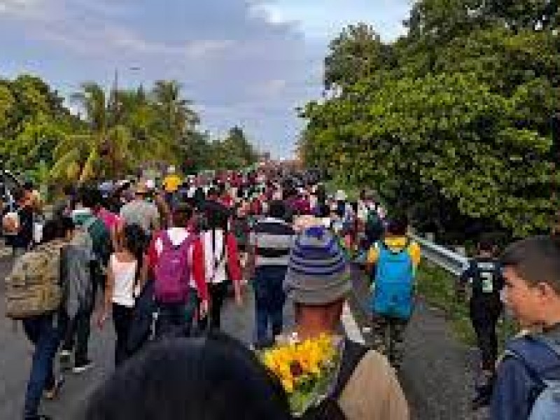 Gobierno de México proponer regularizar a integrantes de caravana
