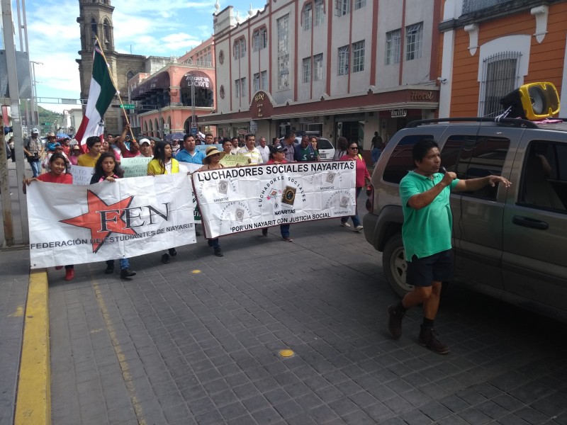 Acusan simulación en la entrega de útiles escolares