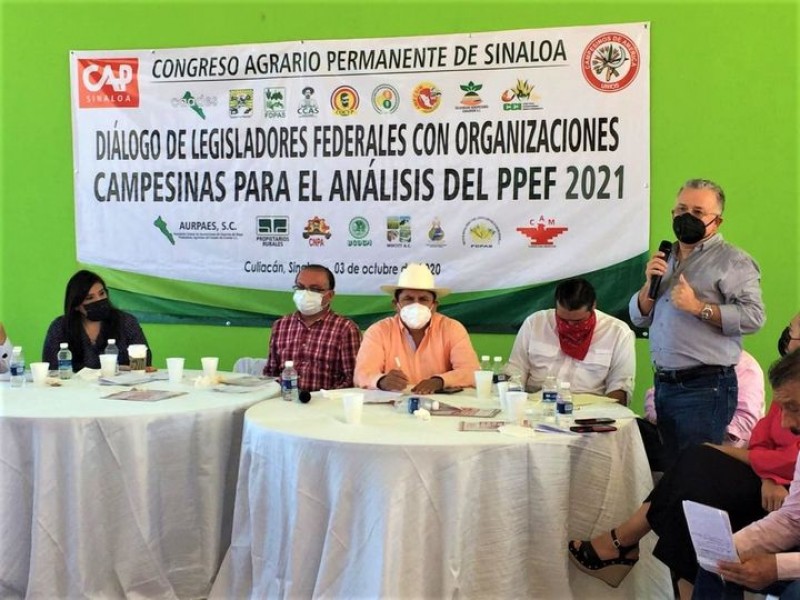 Gobierno de Sinaloa siempre ha gestionado apoyos para los productores