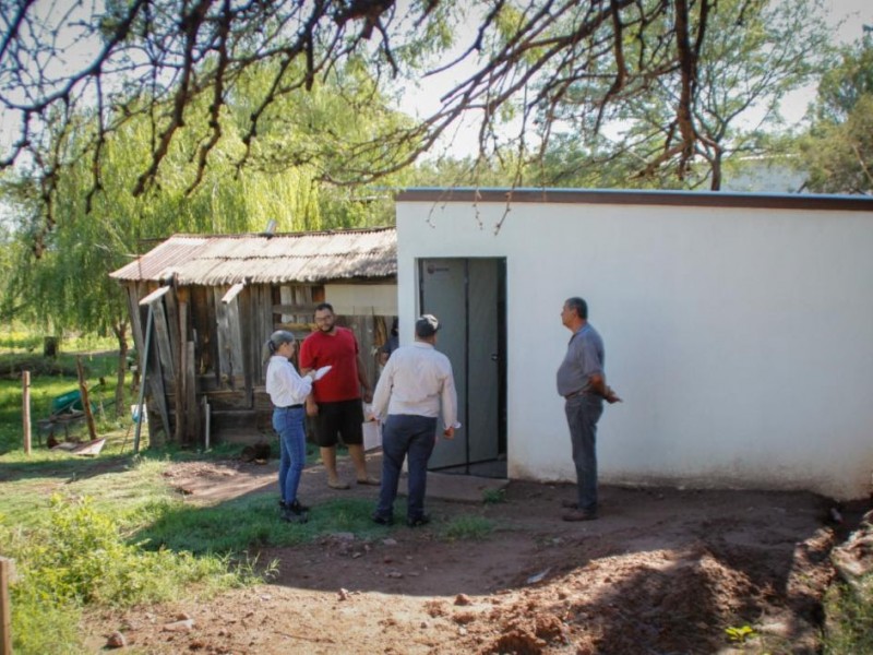 Gobierno de Sonora entrega cuartos dormitorios y obras de drenaje