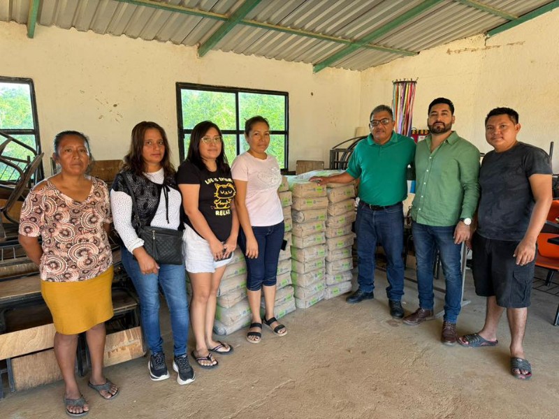 Gobierno de Tehuantepec fortalece infraestructura escolar con apoyo a primaria rural