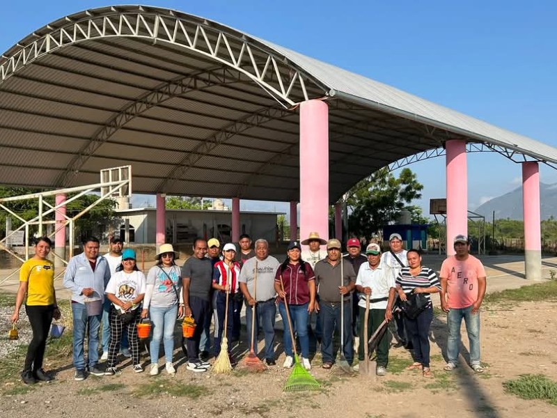 Gobierno de Tehuantepec realiza tequio comunitario