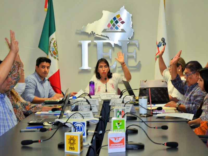 Gobierno deja a trabajadores del IEE sin salario y aguinaldo