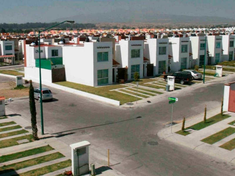 Gobierno dispuesto renovar subsidio de viviendas con Infonavit