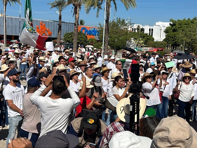 “Gobierno muestra actitud autoritaria y nefasta”: Saldaña defiende legitimidad de marchas ciudadanas
