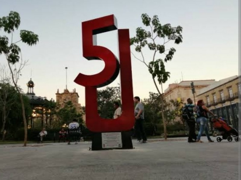 Gobierno Municipal de Guadalajara acata reinstalación de antimonumento