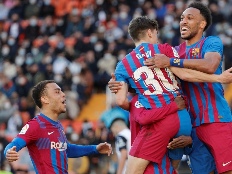 Goleada del Barcelona al Valencia. Los azulgrana ya son cuartos