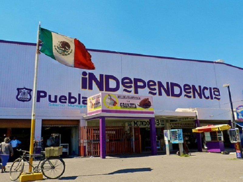 Golpean fuertemente a mujer en mercado Independencia