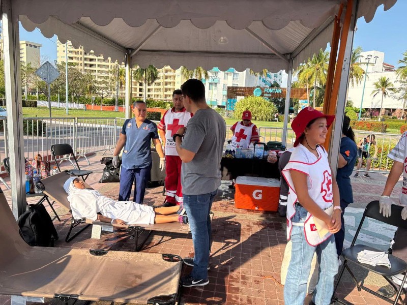 Golpes de calor y caídas en Triatlón de Ixtapa
