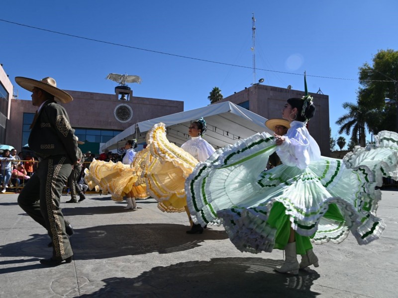 Gómez Palacio conmemora el desfile de la Revolución Mexicana