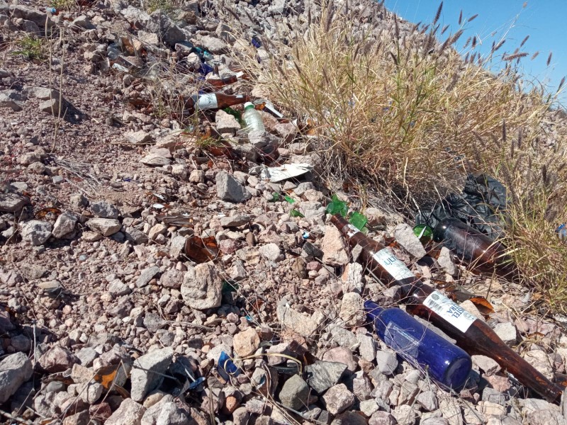 Gran cantidad de basura se aprecia en el mirador SanJudas