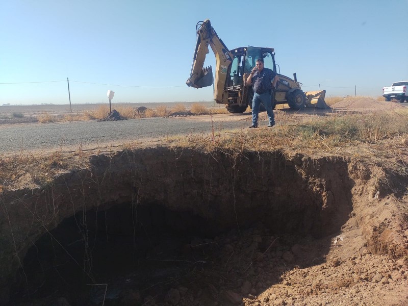 Gran socavon en el Valle del Yaqui