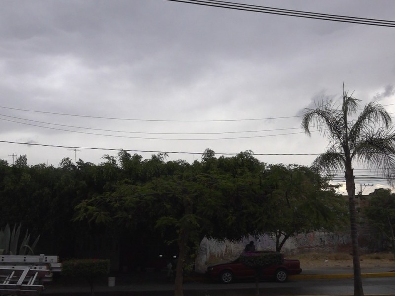 Granizada en Santa Rosa de Lima y lluvia en León