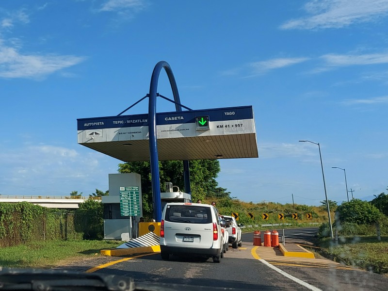 Gratis autopista para quienes lleven apoyo a damnificados