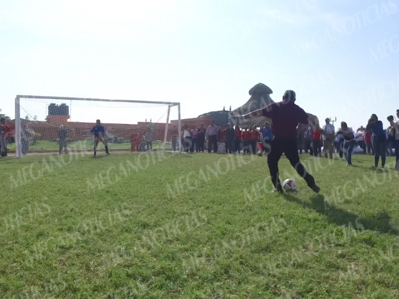 Gremio petrolero inaugura campeonatos de fútbol