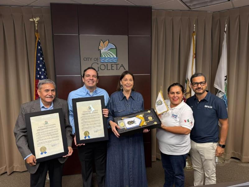 Guanajuatenses en California reciben documentos de identidad