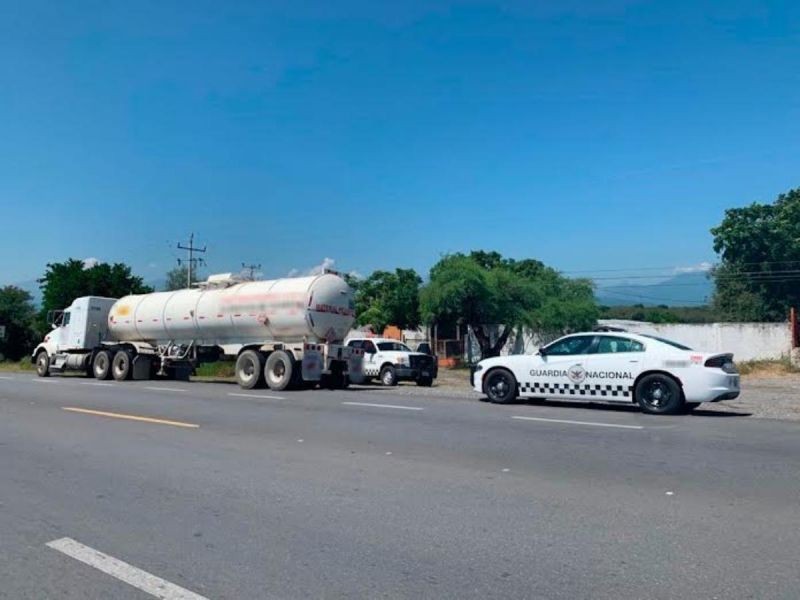 Guardia Nacional asegura 70 mil litros de combustible