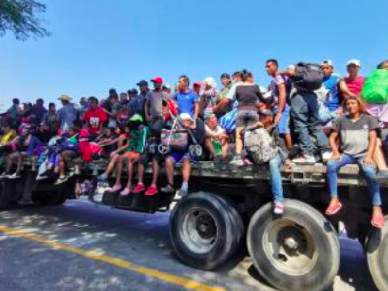Guardia Nacional impede a migrantes usar transporte