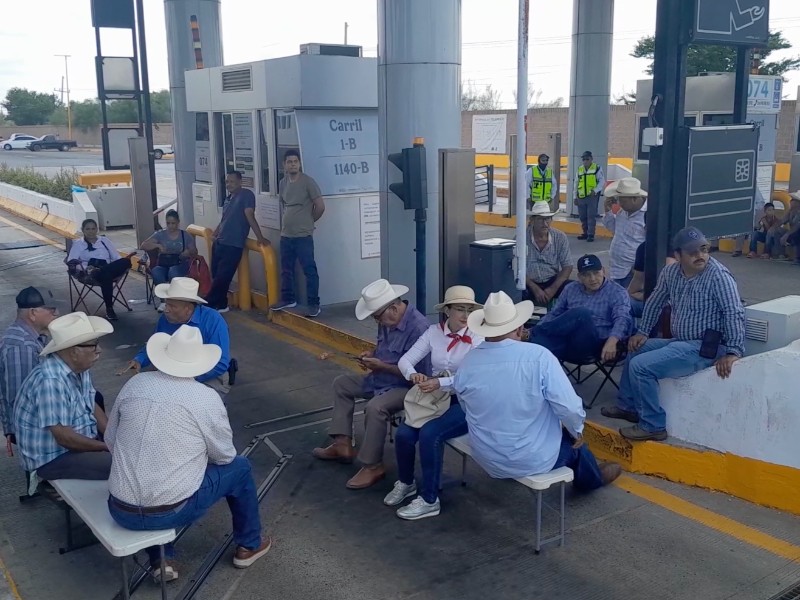 Guasave: Productores cumplen 4 días de protesta en la caseta cuatro caminos
