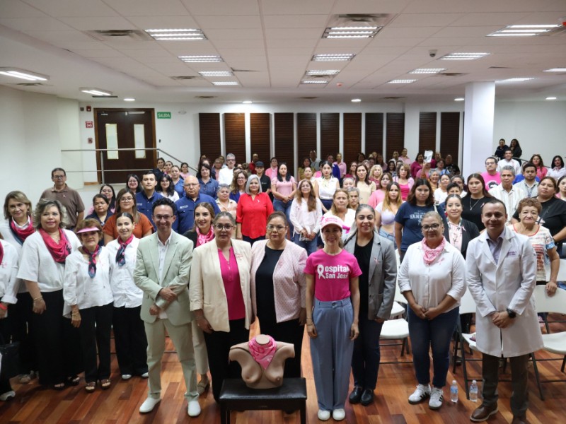 Guaymas realiza conferencia y exámenes gratuitos por cáncer de mama