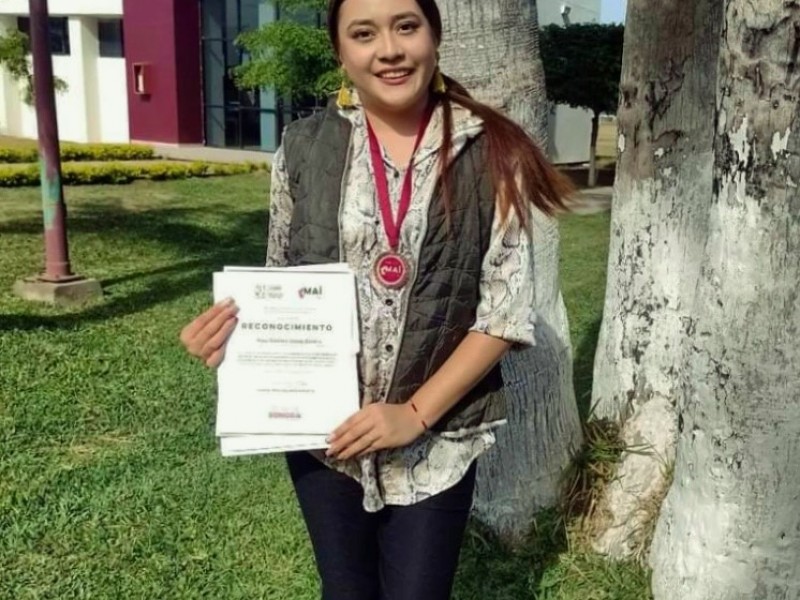 Alumna de ITG es galardonada por mérito académico