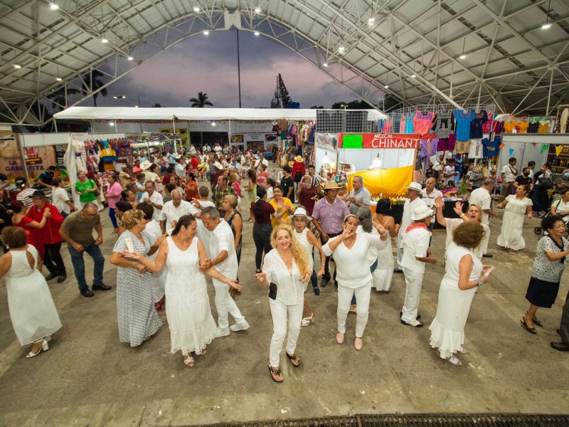 Guelaguetza presente  en Poza Rica