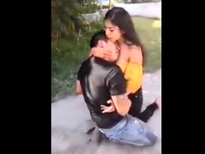 📹Mujer que acuchilló a su novio queda libre