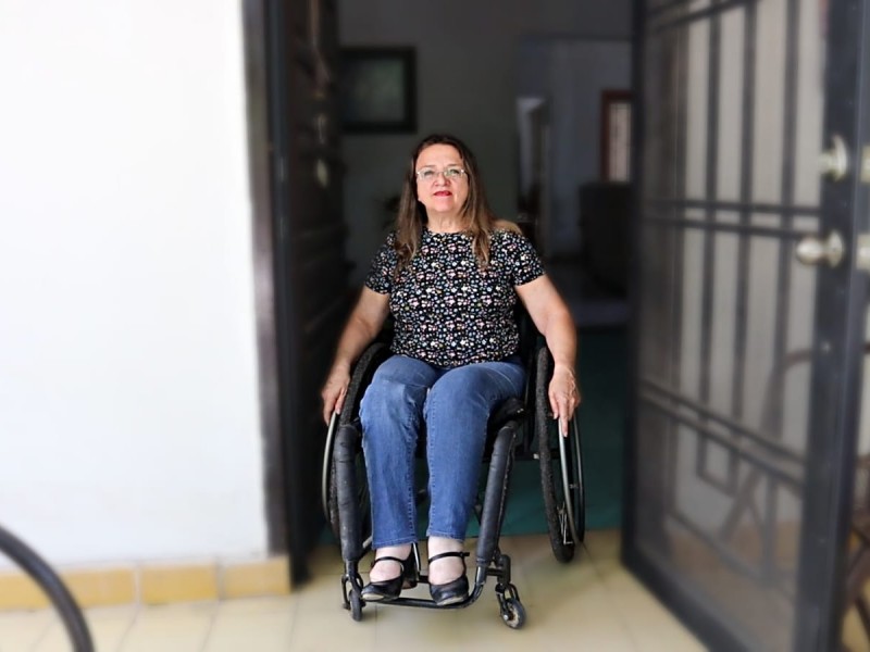 Ha sido devastador tener polio pero no me rindo: Angélica