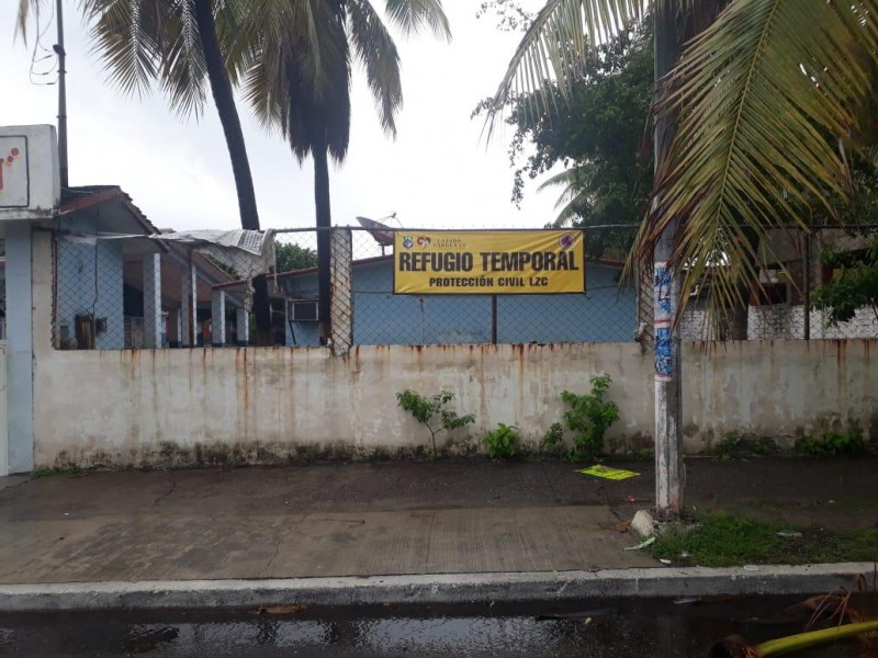 Habilitan albergues en Costa michoacana por tormenta tropical