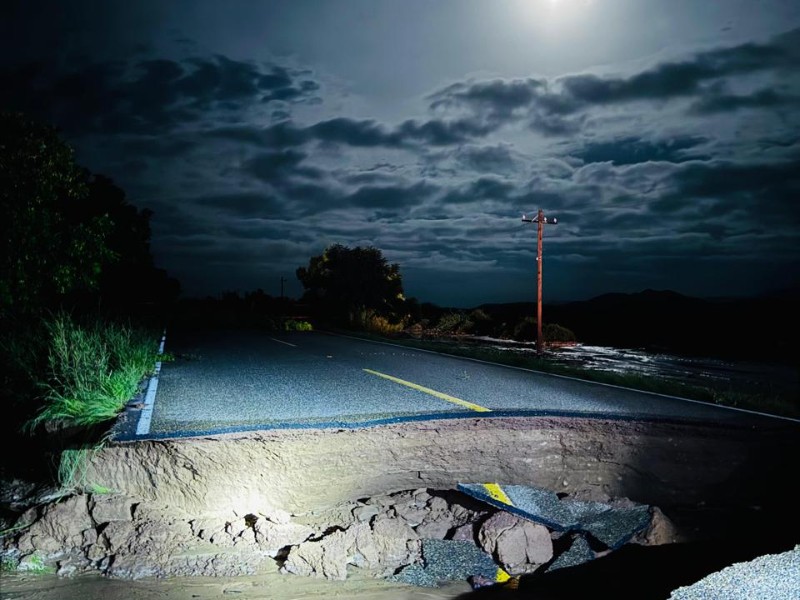 Habilitan camino provisional hacia El Jitzámuri tras colapso de carretera