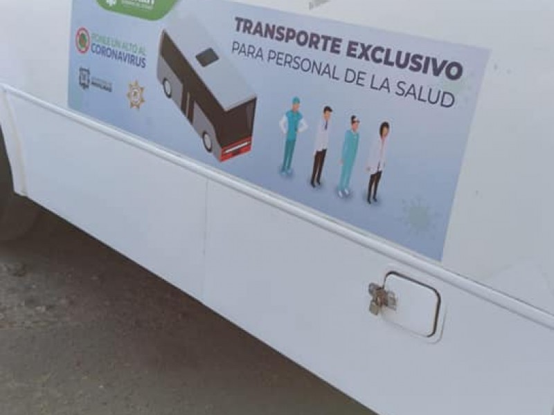 Habilitan camiones exclusivos para trabajadores de salud en Tepic