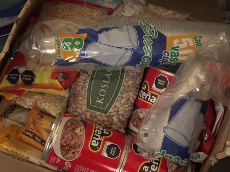 Habilitan centro de acopio y entregan canastas alimentarias en Tenango