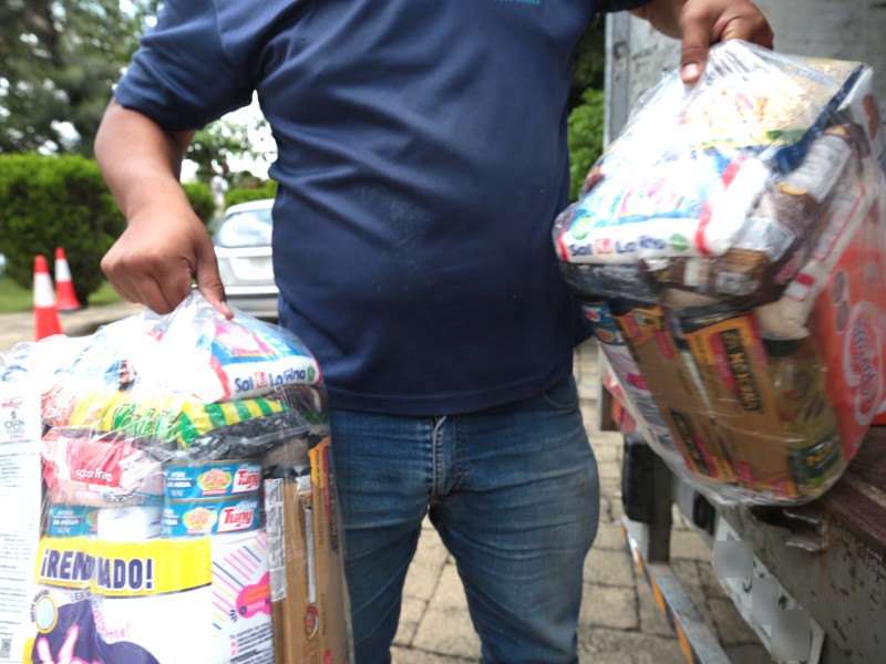 Habilitan centros de apoyos para damnificados de Puerto Vallarta y Veracruz