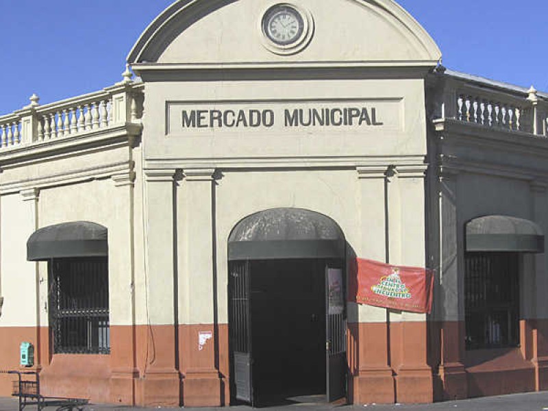 Habilitan dos accesos para ingresar a Mercado Municipal de Hermosillo