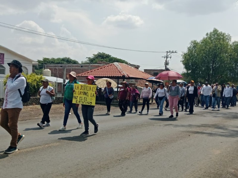 Habitantes de Acachuén denuncian extorsiones y presencia criminal