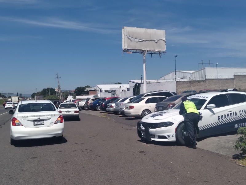 Habitantes de Chilchota piden taxis de la cañada en Zamora