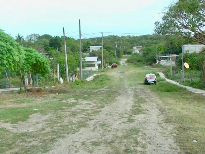 Habitantes de colonias de recién creación gestionan servicios básicos