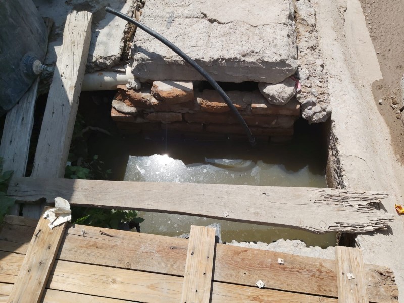 Habitantes de la Ampliación Zaragoza Sur viven entre aguas negras