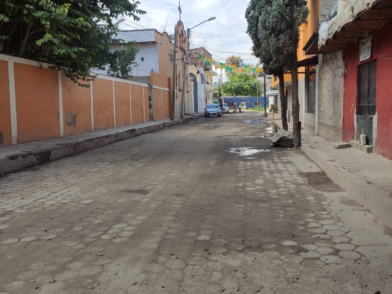 Habitantes de la colonia Lagunitas se sienten en el olvido