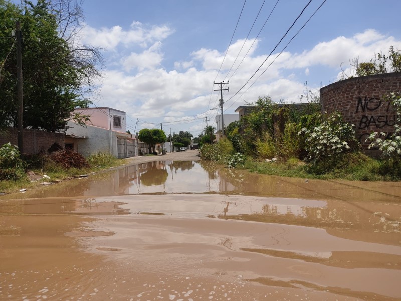 Habitantes de la colonia Sinaloa demandan drenaje pluvial por inundaciones
