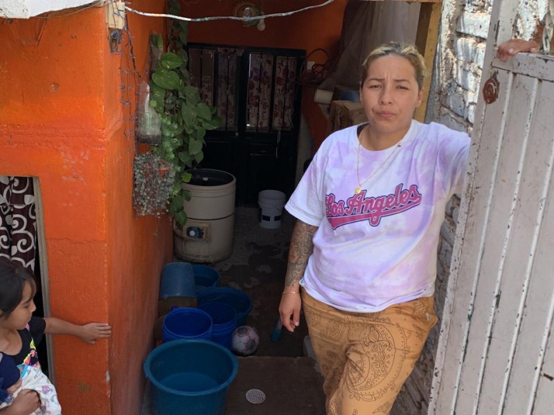 Habitantes de la zona norte de León, exigen agua.