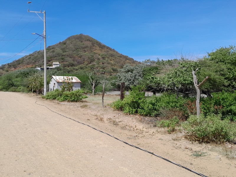 Habitantes de Playa Brasil cumplen 2 días sin energía eléctrica