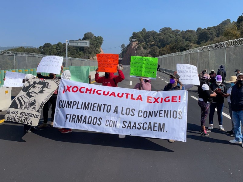 Habitantes de San Francisco Xochicuautla exigen cumplimiento de convenios firmados