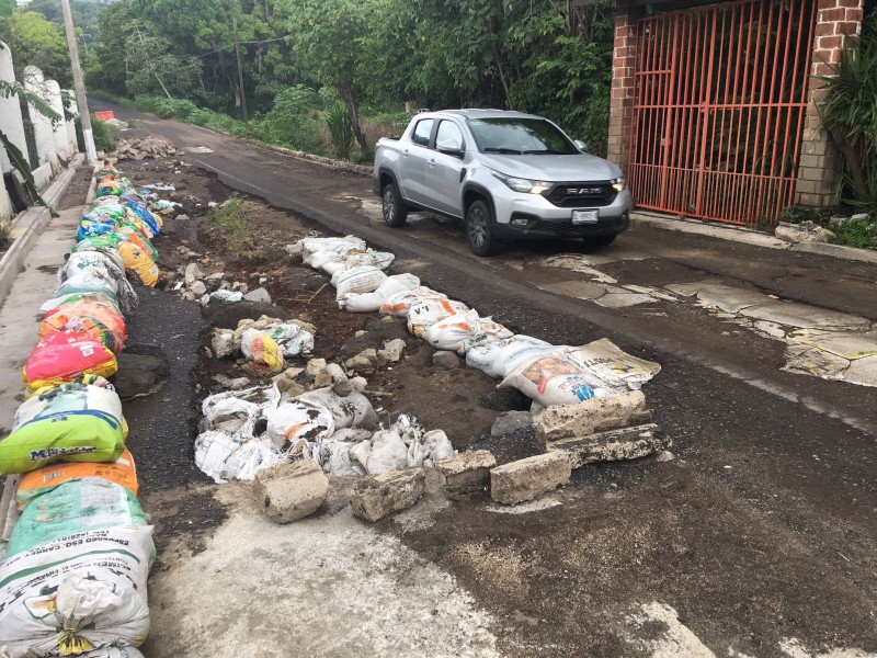 Habitantes de San Martín, Jilotepec denuncian mal estado de carretera