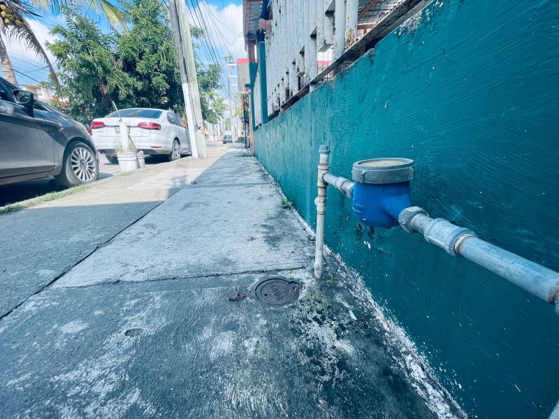 Habitantes de Tenechaco se quejan por falta de agua