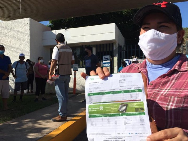 Habitantes de Topolobampo protestan por altos cobros